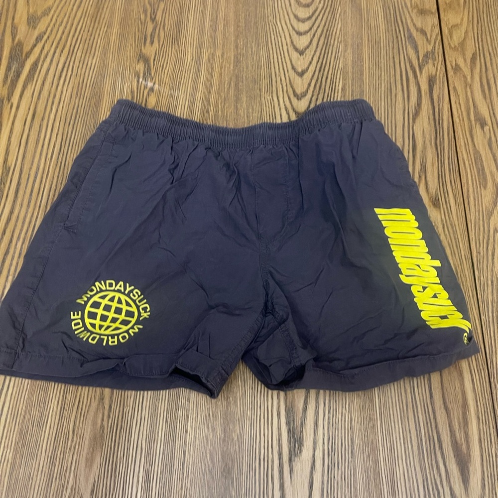 MondaySuck shorts